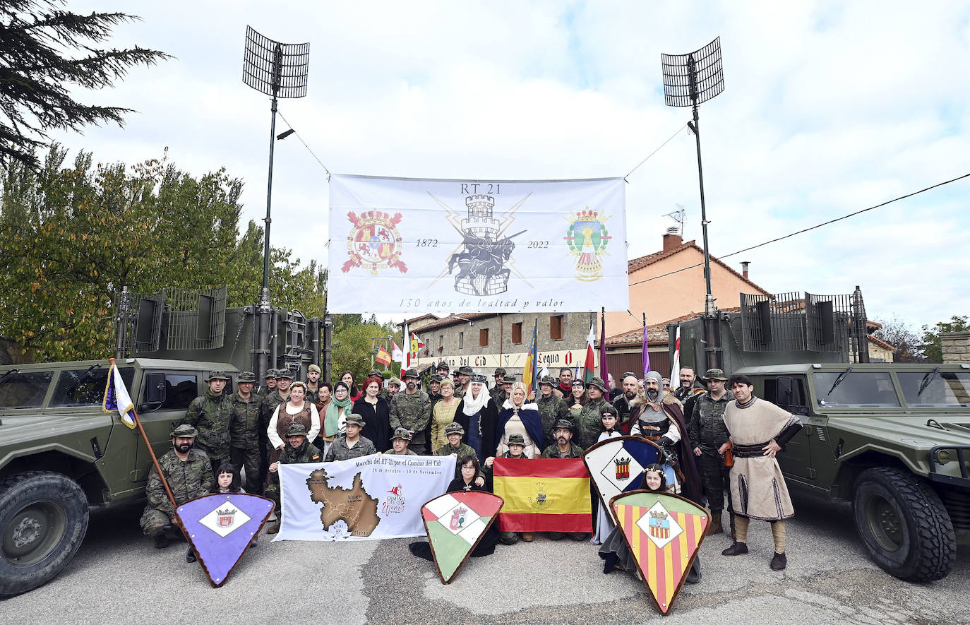 Salida de los militares del RT21 para iniciar un trayecto por el Camino del Cid