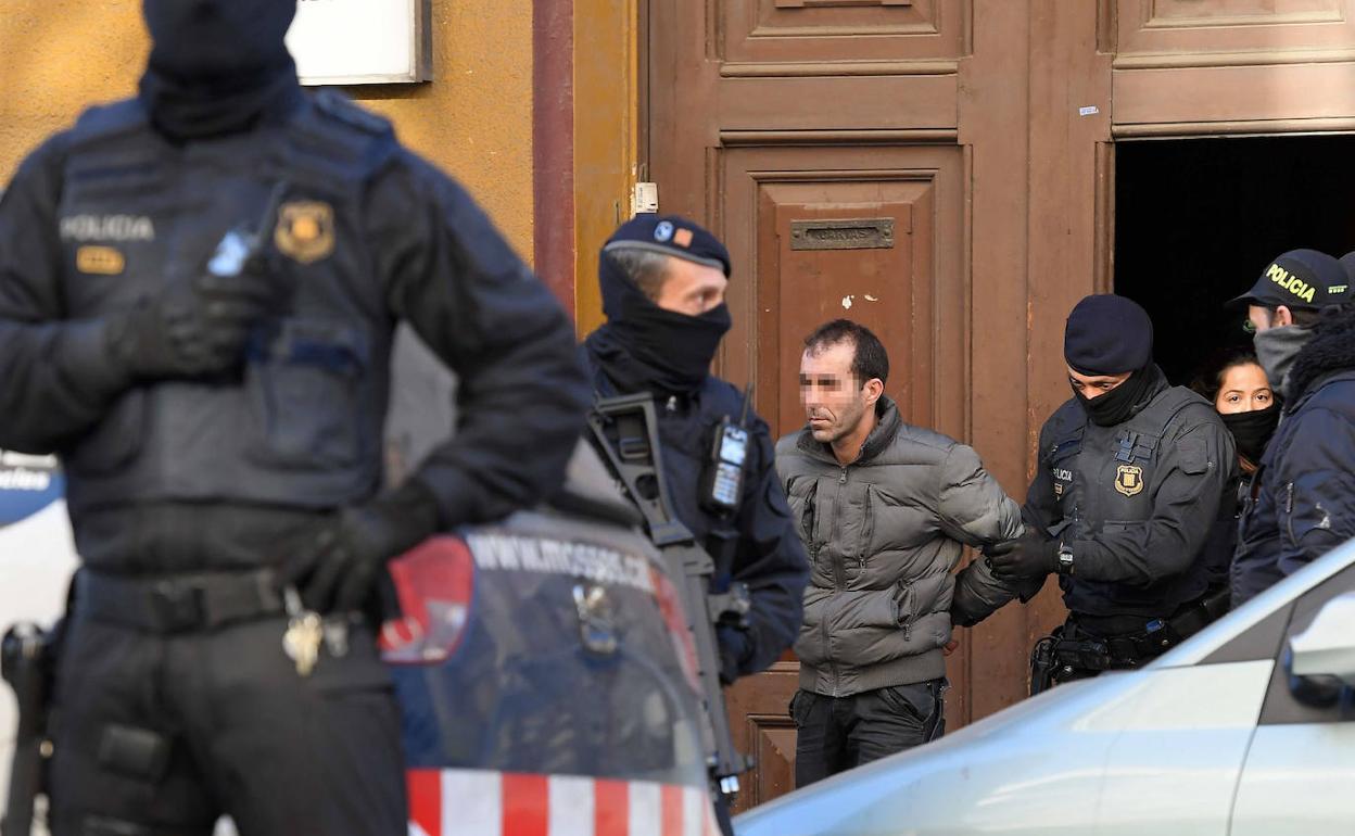 Uno de los detenidos en la 'operación Alexandría' en enero de 2019 en Barcelona. 