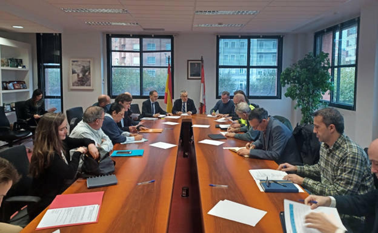 Reunión de revisión de las acciones de coordinación de la Campaña de Vialidad Invernal 2022-2023 en Burgos. 