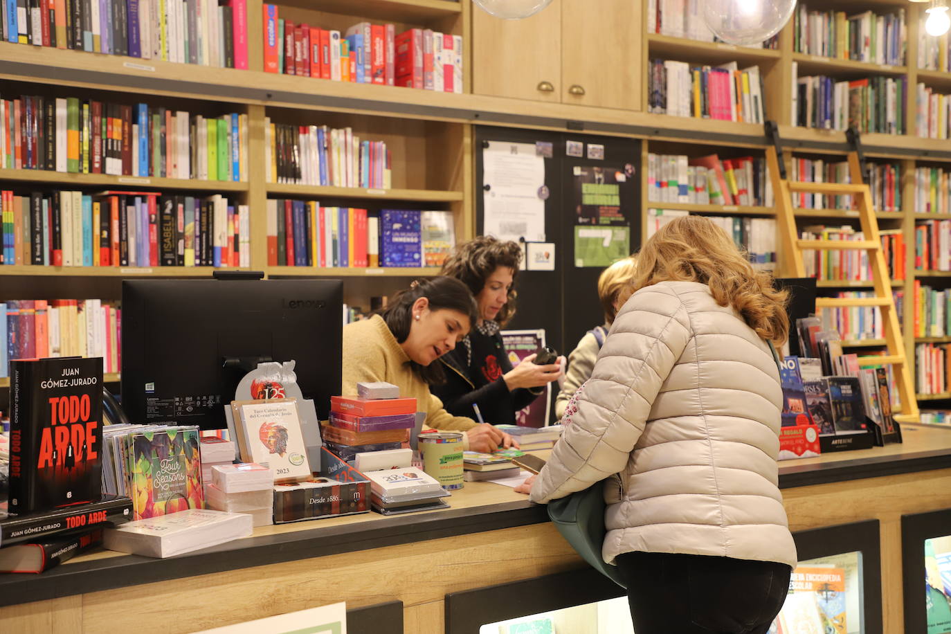 Fotos: Burgos celebra el Día de las Librerías