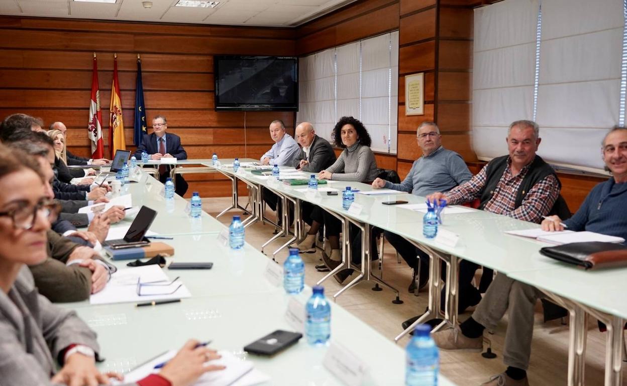 Participantes en el Consejo Agrario celebrado este martes. 