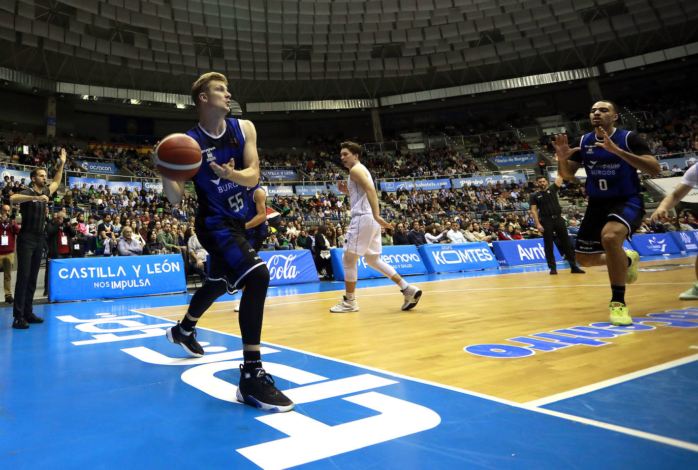 Fotos: Imágenes del partido entre el Hereda San Pablo Burgos y el Guuk Gipuzkoa Basket