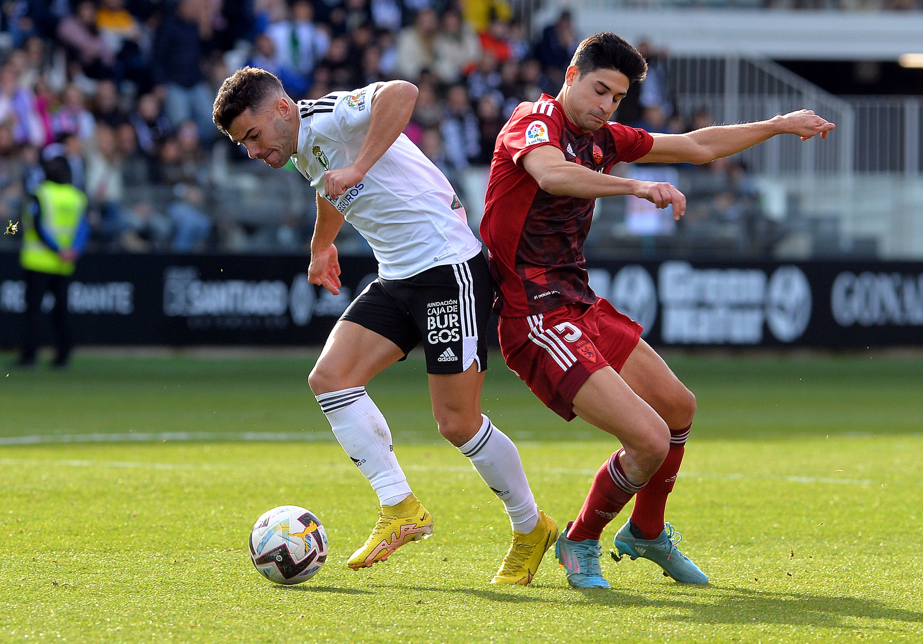 Fotos: El Burgos CF suma un punto en el último suspiro ante el Real Zaragoza