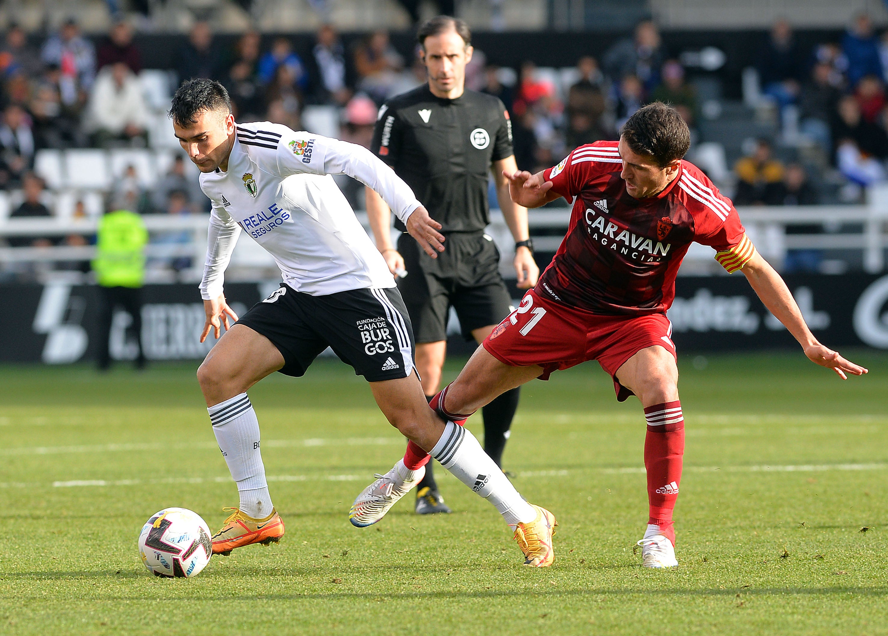 Fotos: El Burgos CF suma un punto en el último suspiro ante el Real Zaragoza