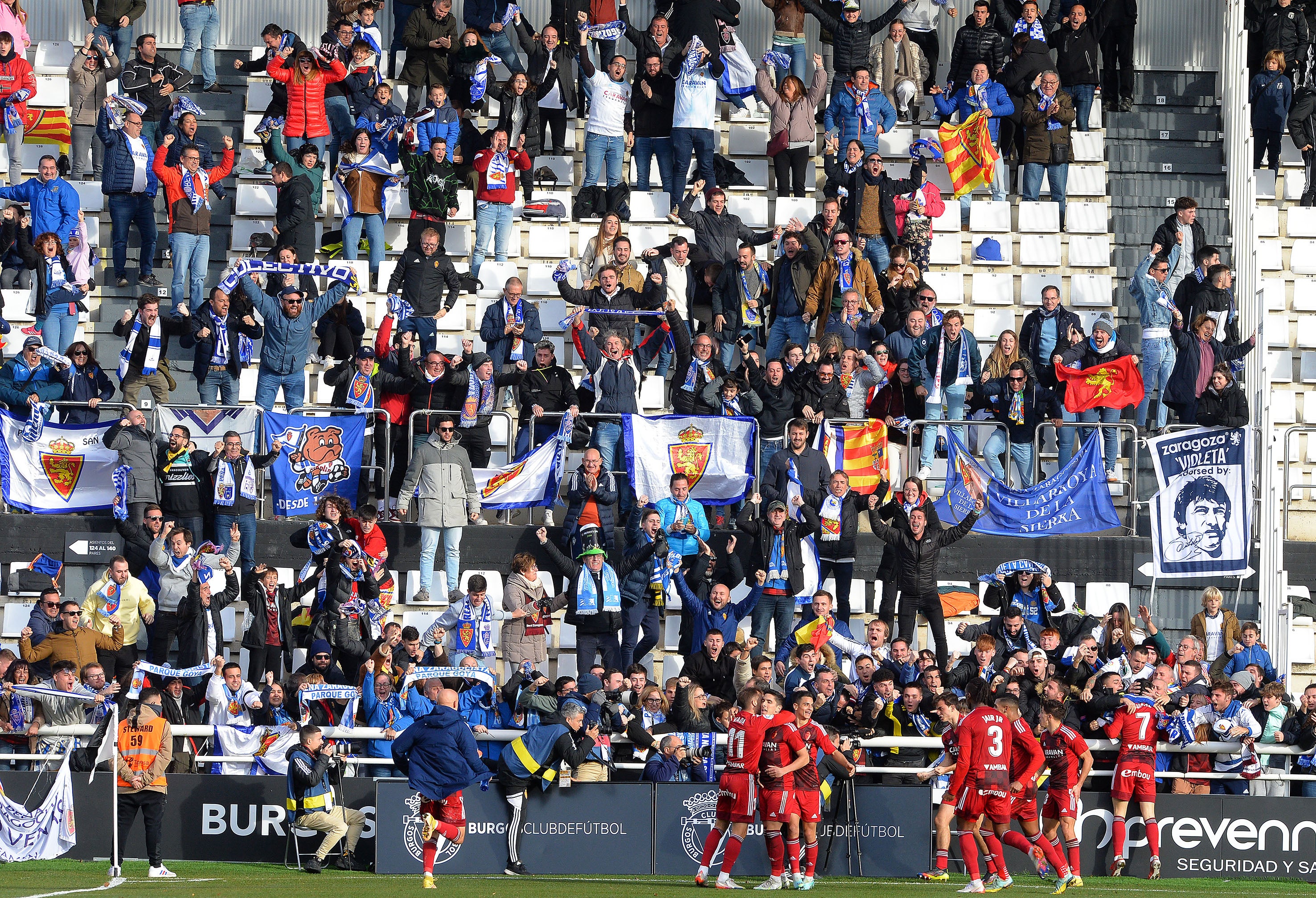 Fotos: El Burgos CF suma un punto en el último suspiro ante el Real Zaragoza