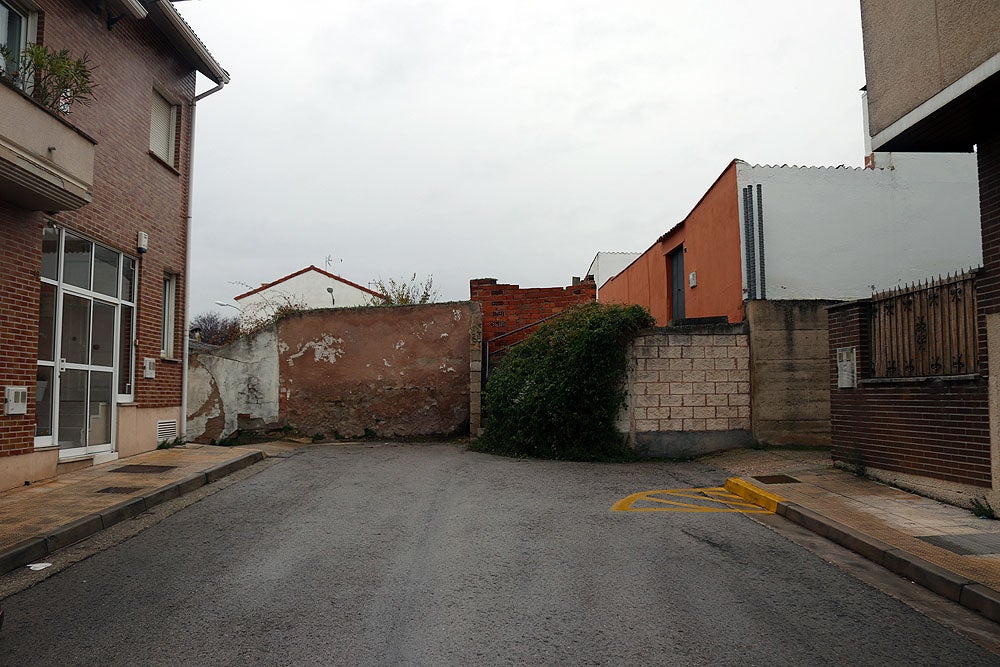 Fotos: Quejas de los vecinos por el acceso impracticalbe de una calle de Burgos