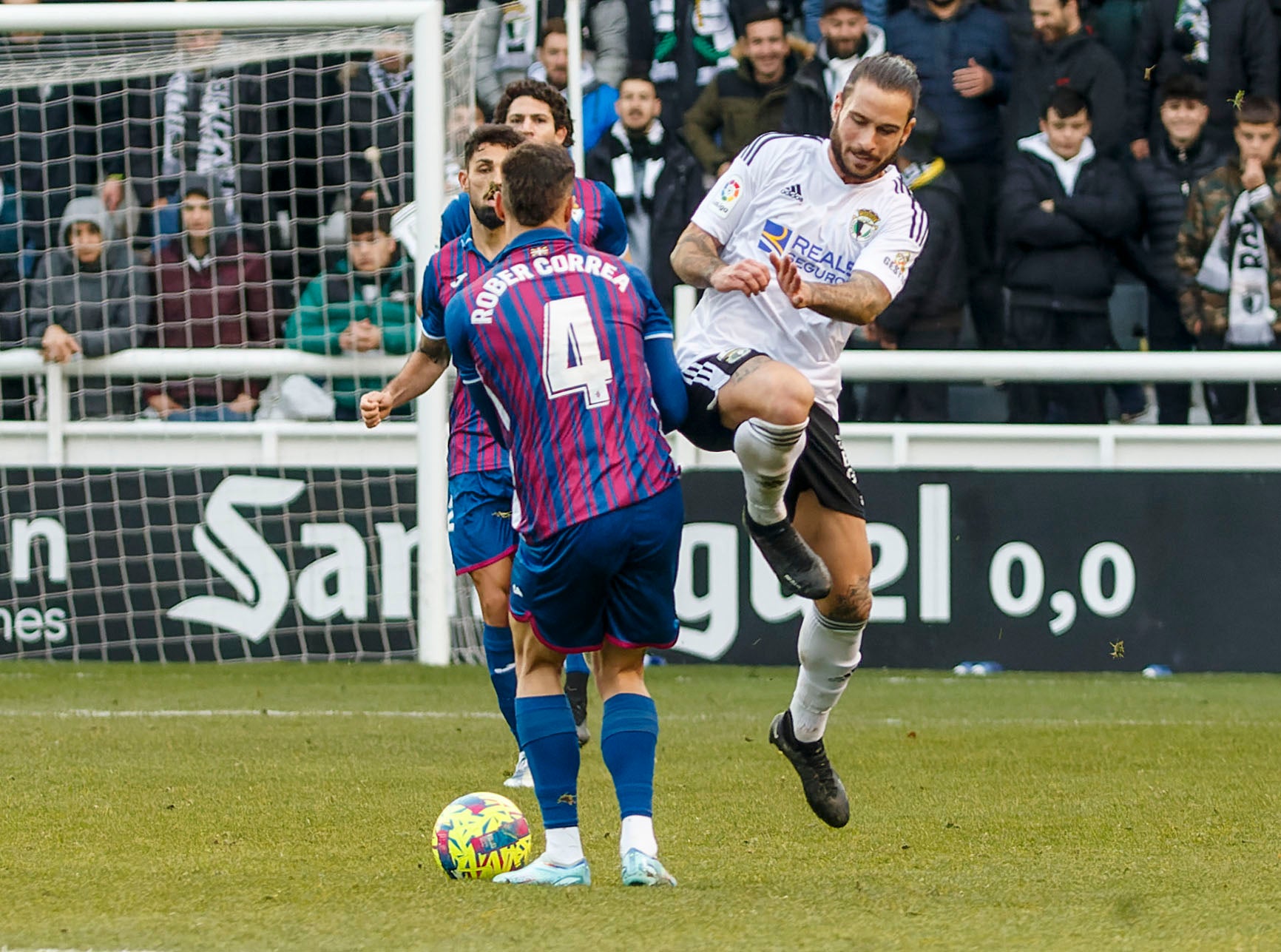 Fotos: El Burgos CF no puede con el Eibar que remonta y le deja sin liderato