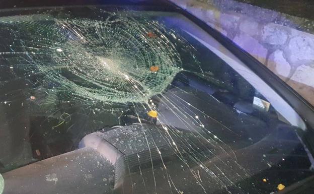 Sorprenden a siete jóvenes destrozando vehículos en el Casco Alto de Burgos