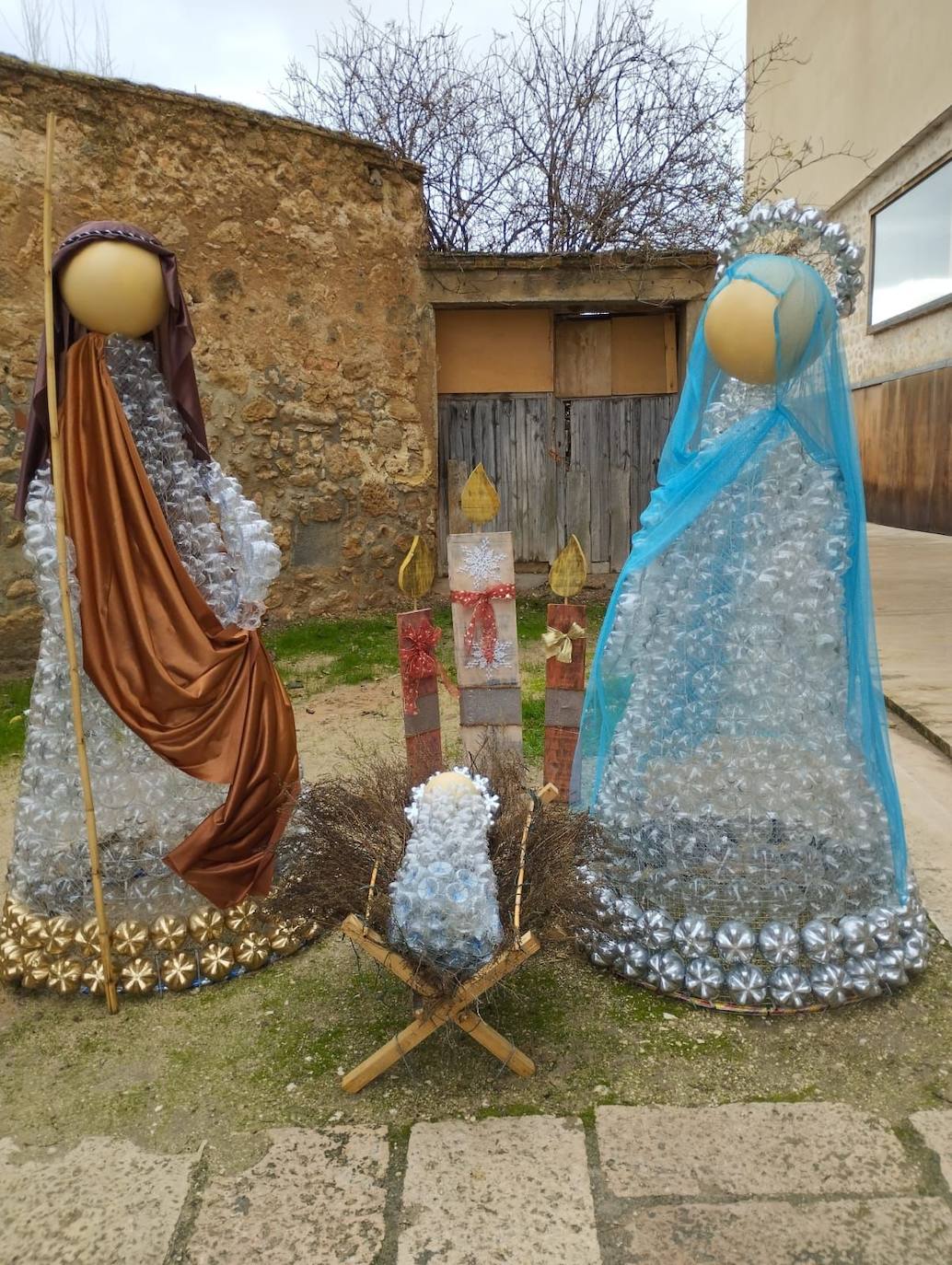 La decoración navideña de Fresnillo de las Dueñas, Gumiel de Izán y Peñaranda de Duero.