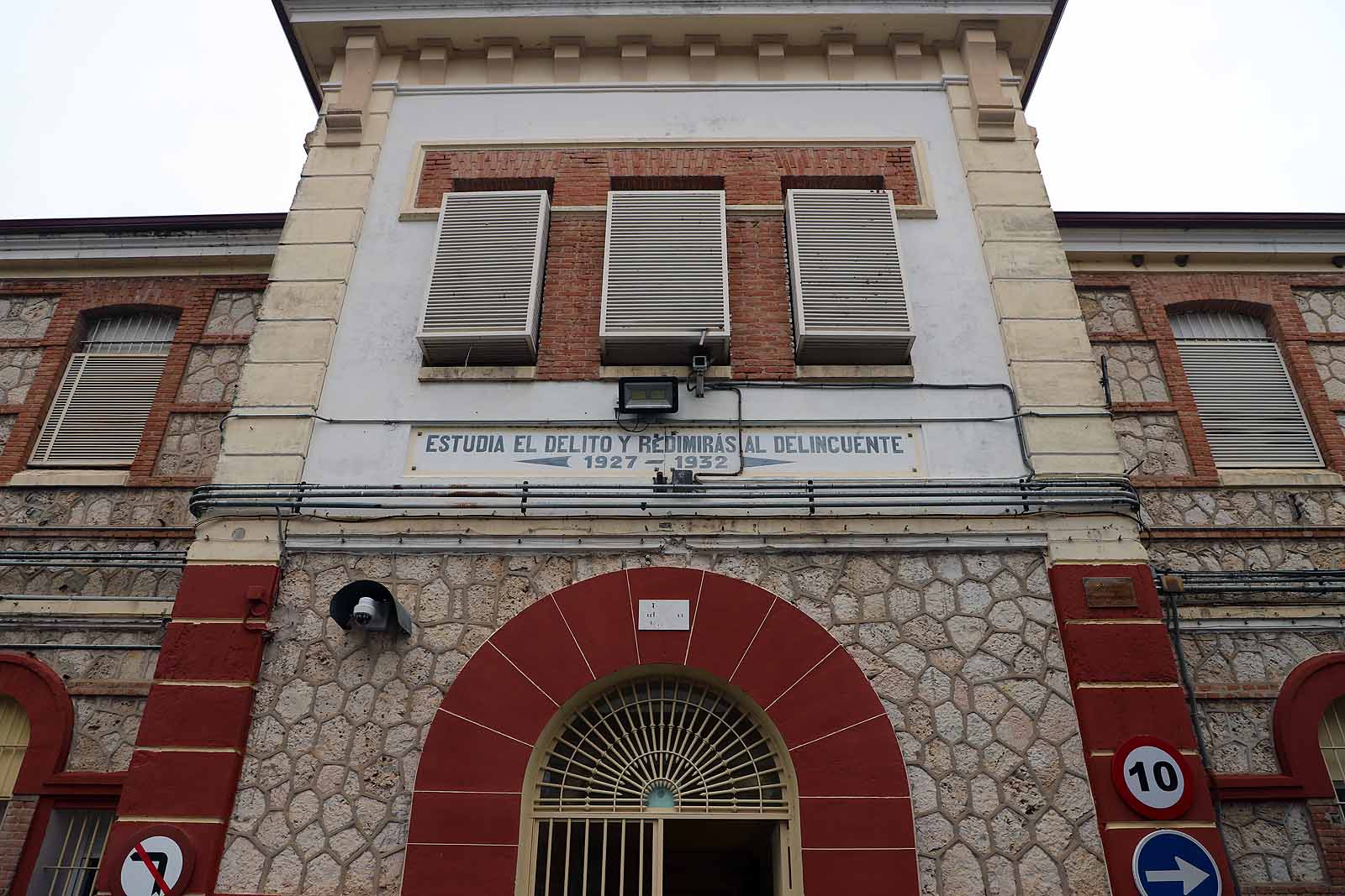 Entrada de la prisión de Burgos.