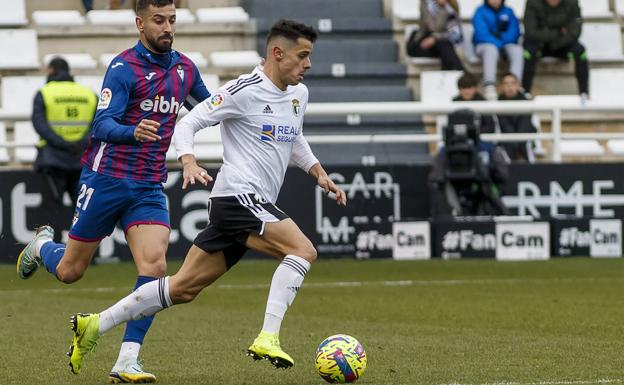 Gaspar Campos, baja segura frente al Granada