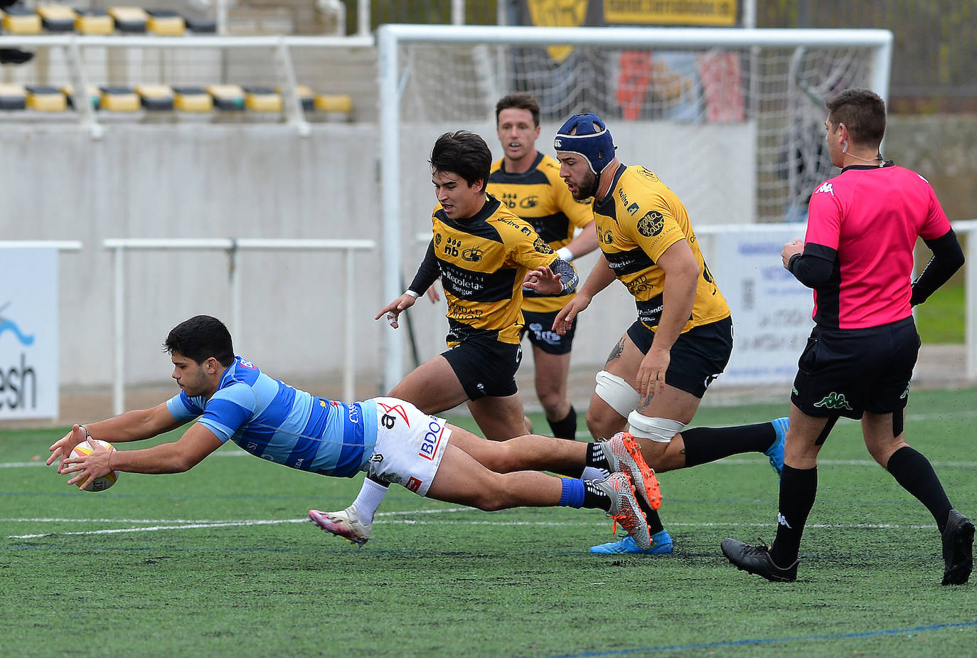 Imágenes de la victoria de Recoletas Burgos UBU ante Complutense Cisneros este domingo en San Amaro