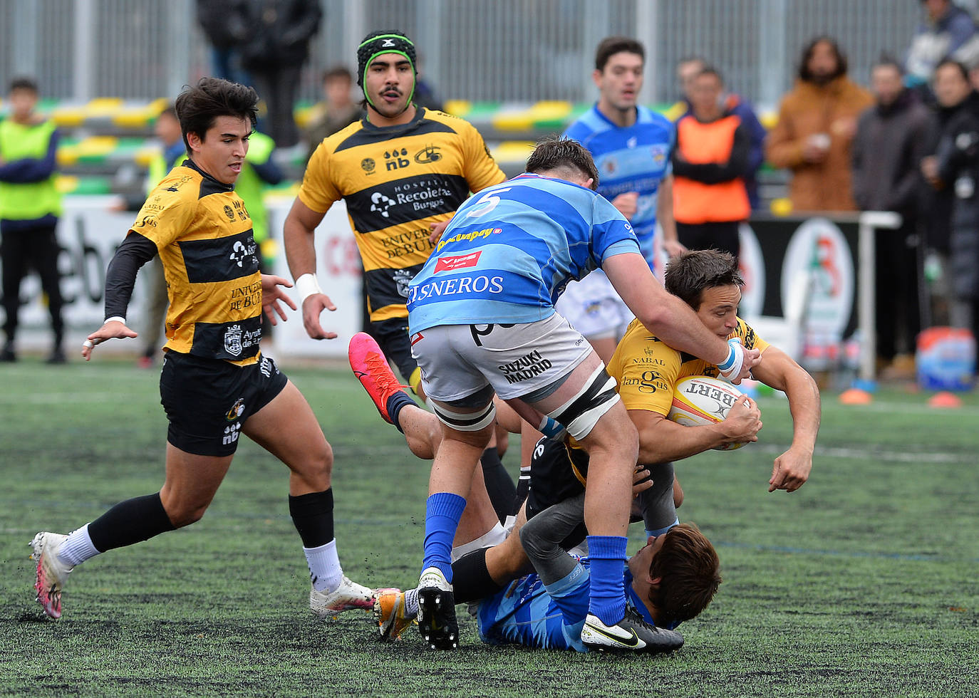 Imágenes de la victoria de Recoletas Burgos UBU ante Complutense Cisneros este domingo en San Amaro