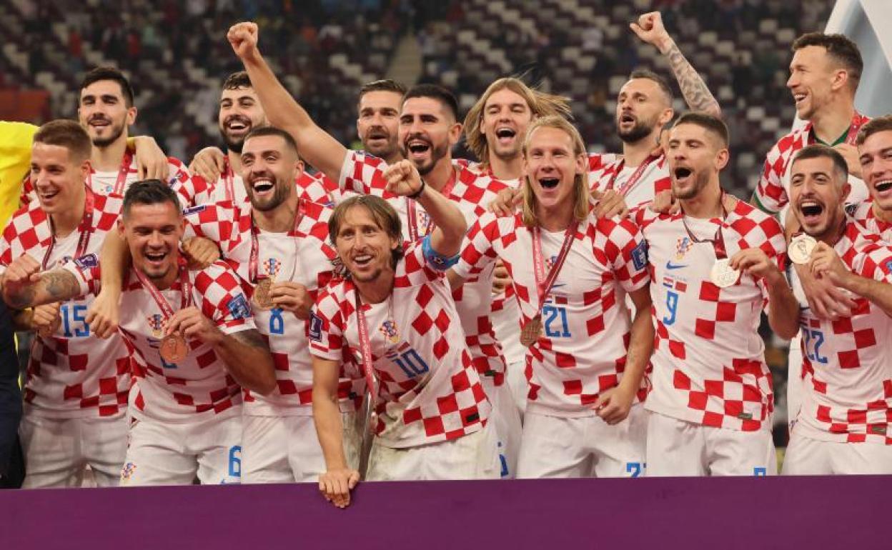 Los jugadores de Croacia celebran la consecución del tercer puesto en el Mundial. 