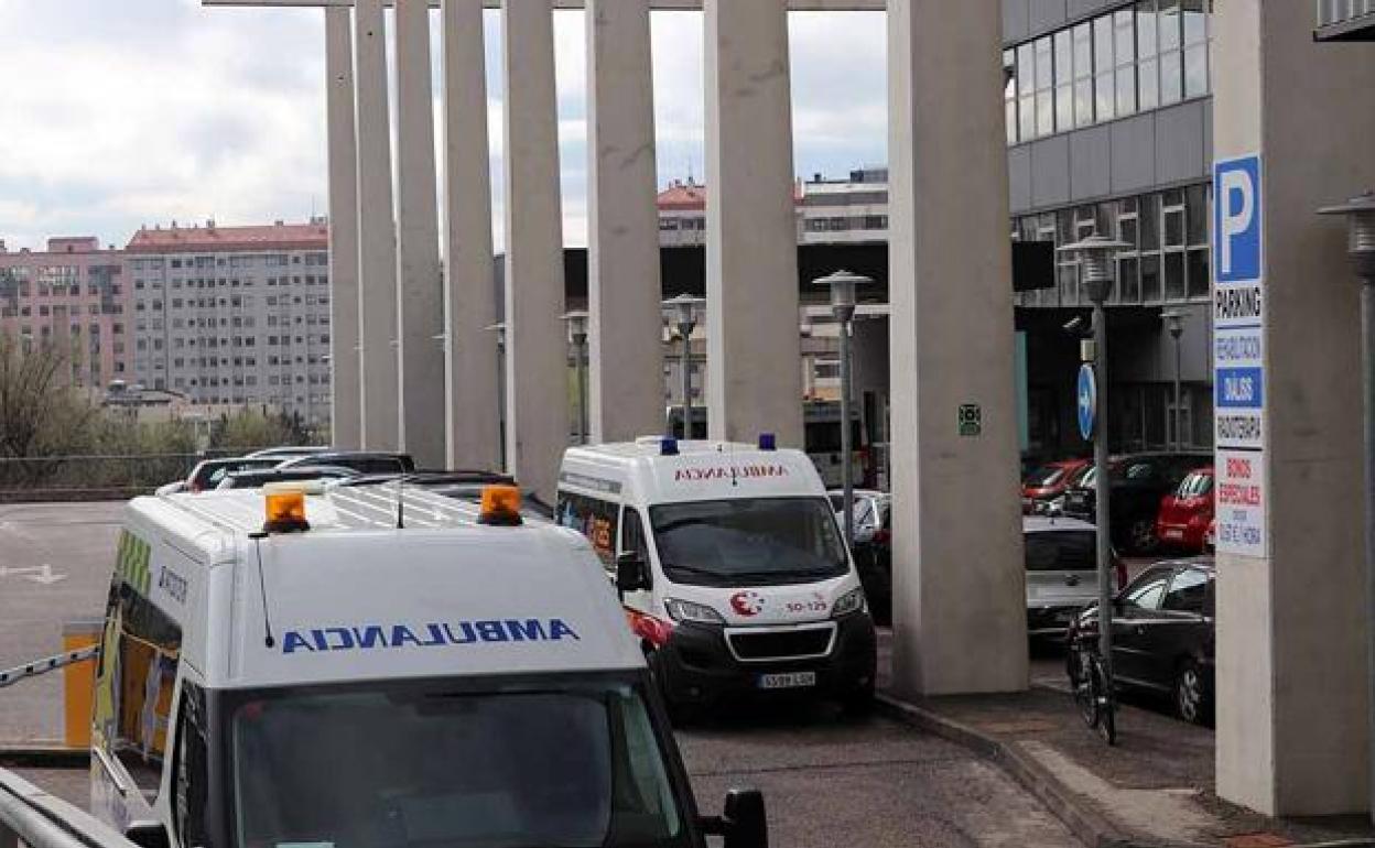 El servicio de transporte sanitario continúa acumulando problemas y quejas.