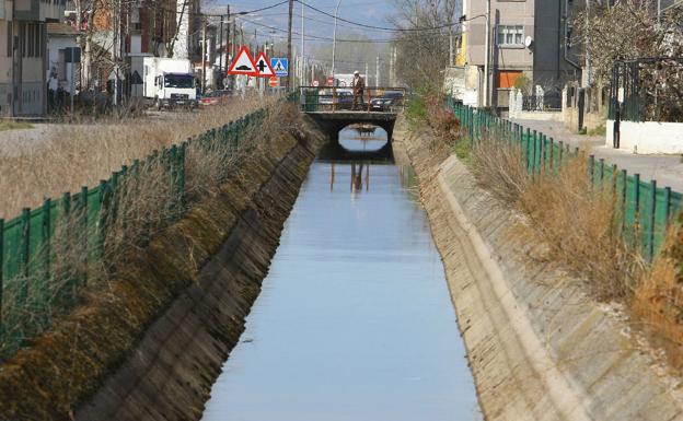 El Canal Bajo del Bierzo a su paso por Ponferrada. 