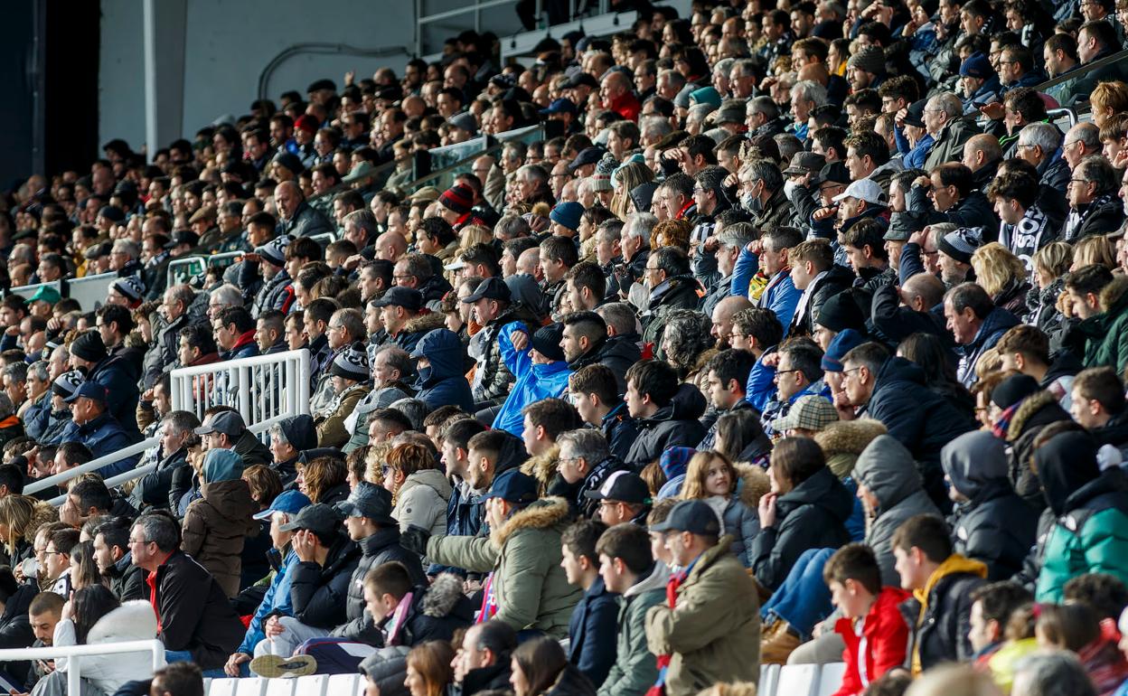 Se prevé un gran desplazamiento de la afición del Burgos CF a Vitoria. 