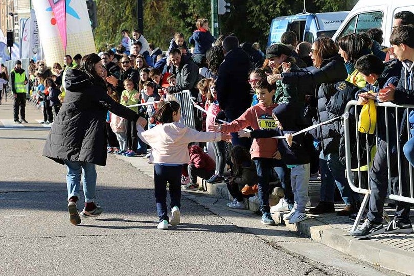 Fotos: Deportividad y gran participación en la San Silvestre infantil de Burgos