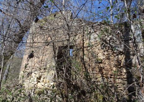 Imagen secundaria 1 - Piedrahita de Muñó suma dos edificios a la lista roja de Hispania Nostra