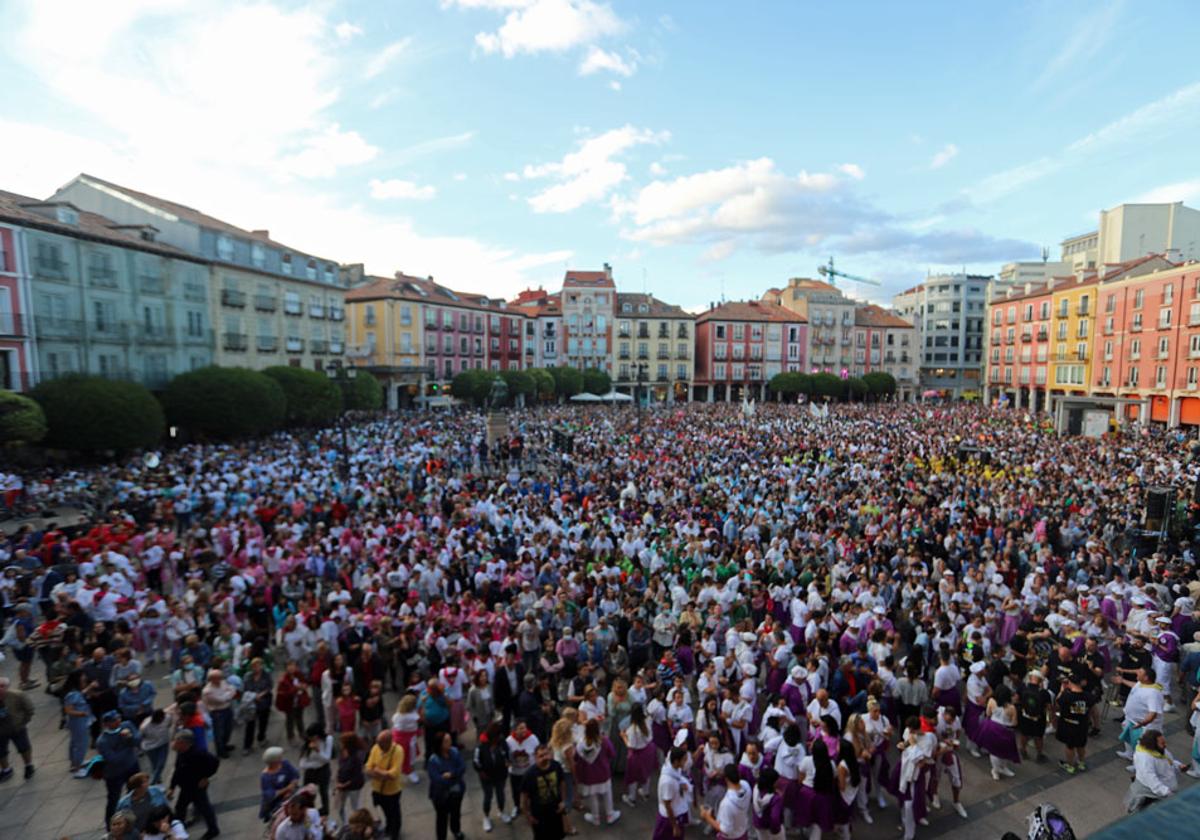 Carpintero defiende que los grandes protagonistas de las fiestas son las peñas.