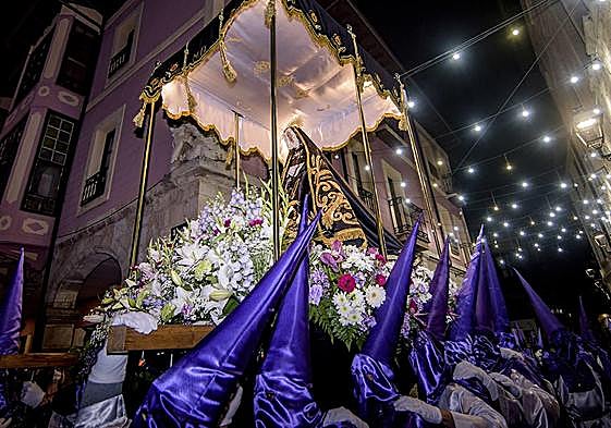 Procesión del Santo Entierro el Viernes Santo.