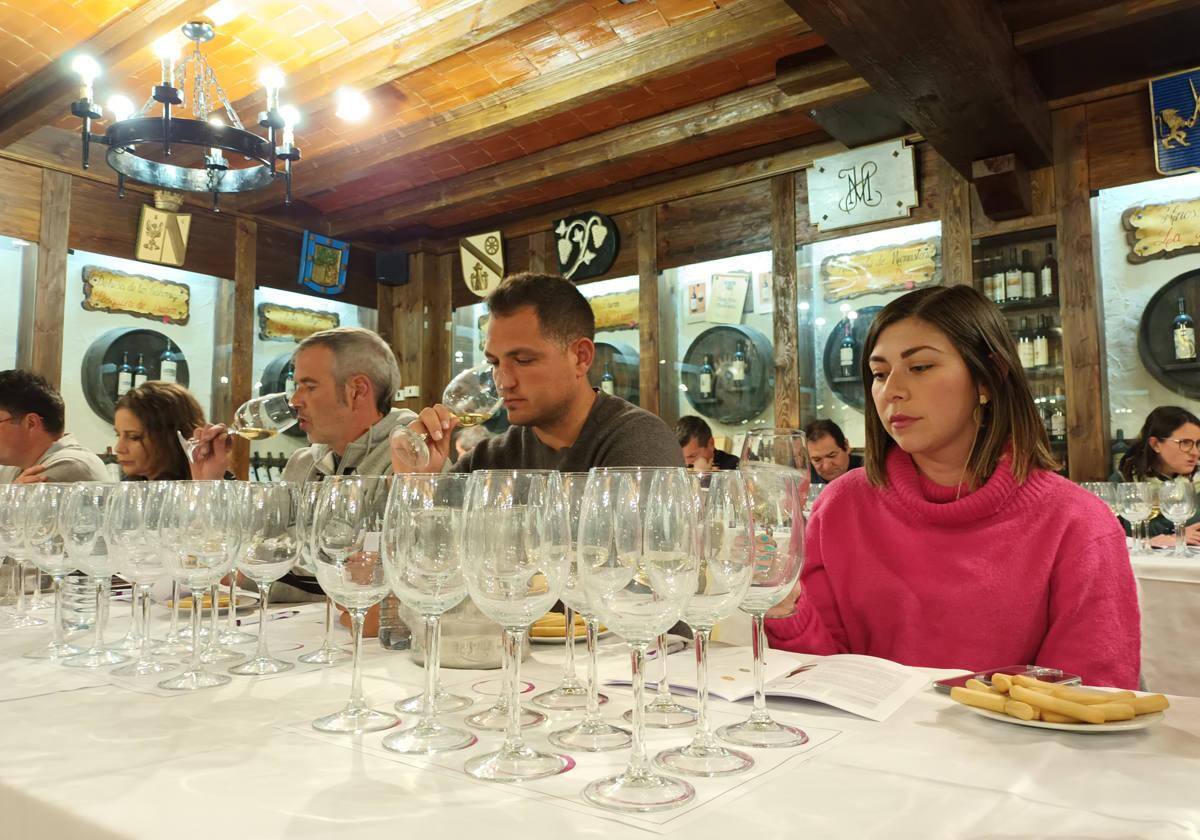 Cata de vinos blancos de la Ribera del Duero.