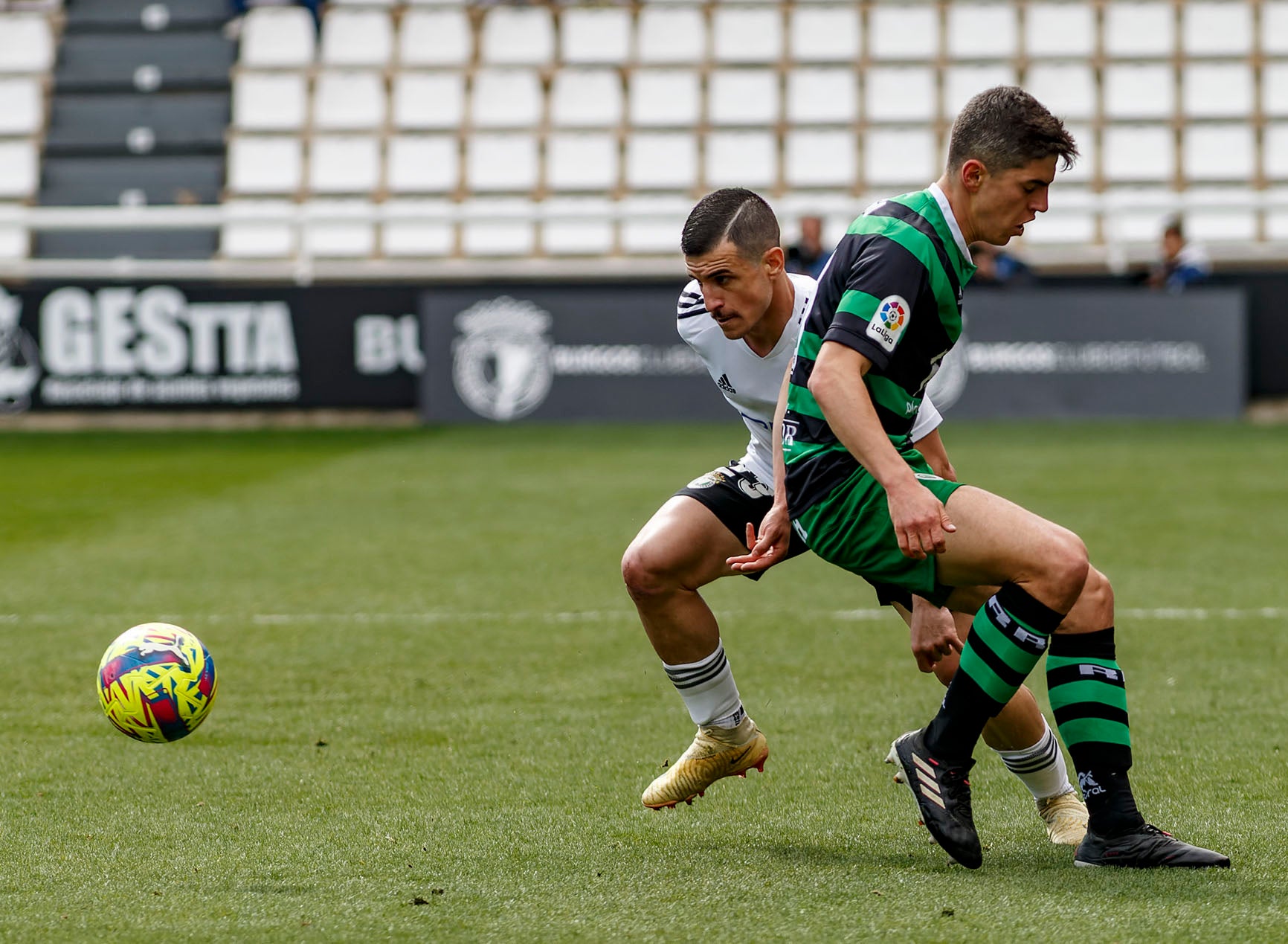 El Burgos CF se hace con la victoria ante un necesitado Racing