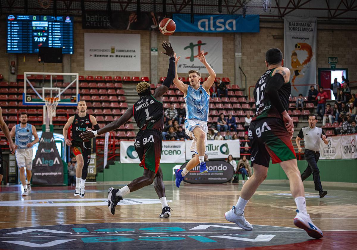 El San Pablo Burgos dominó el partido desde el inicio.