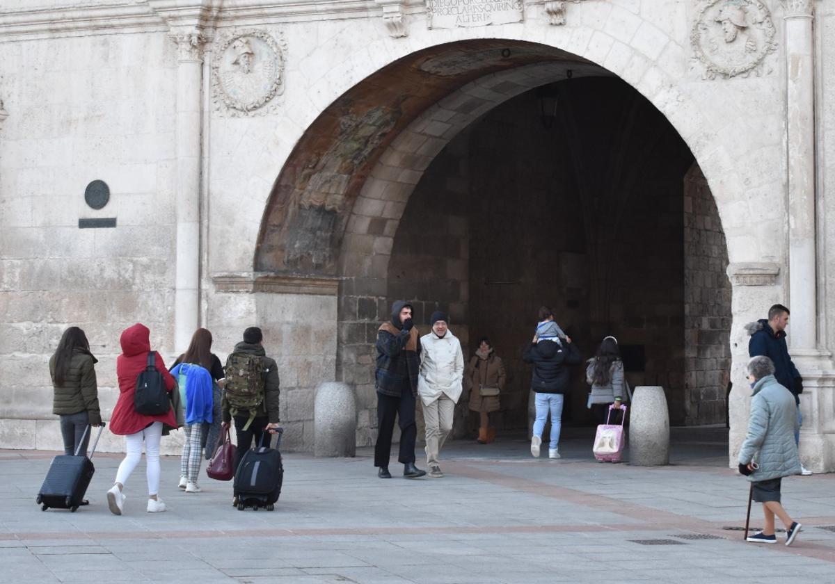 Burgos recibió el pasado año un buen número del total de turistas que pasaron por Castilla y León.