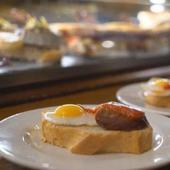 El cojonudo y la cojonuda, la pareja que reina en el tapeo de Burgos