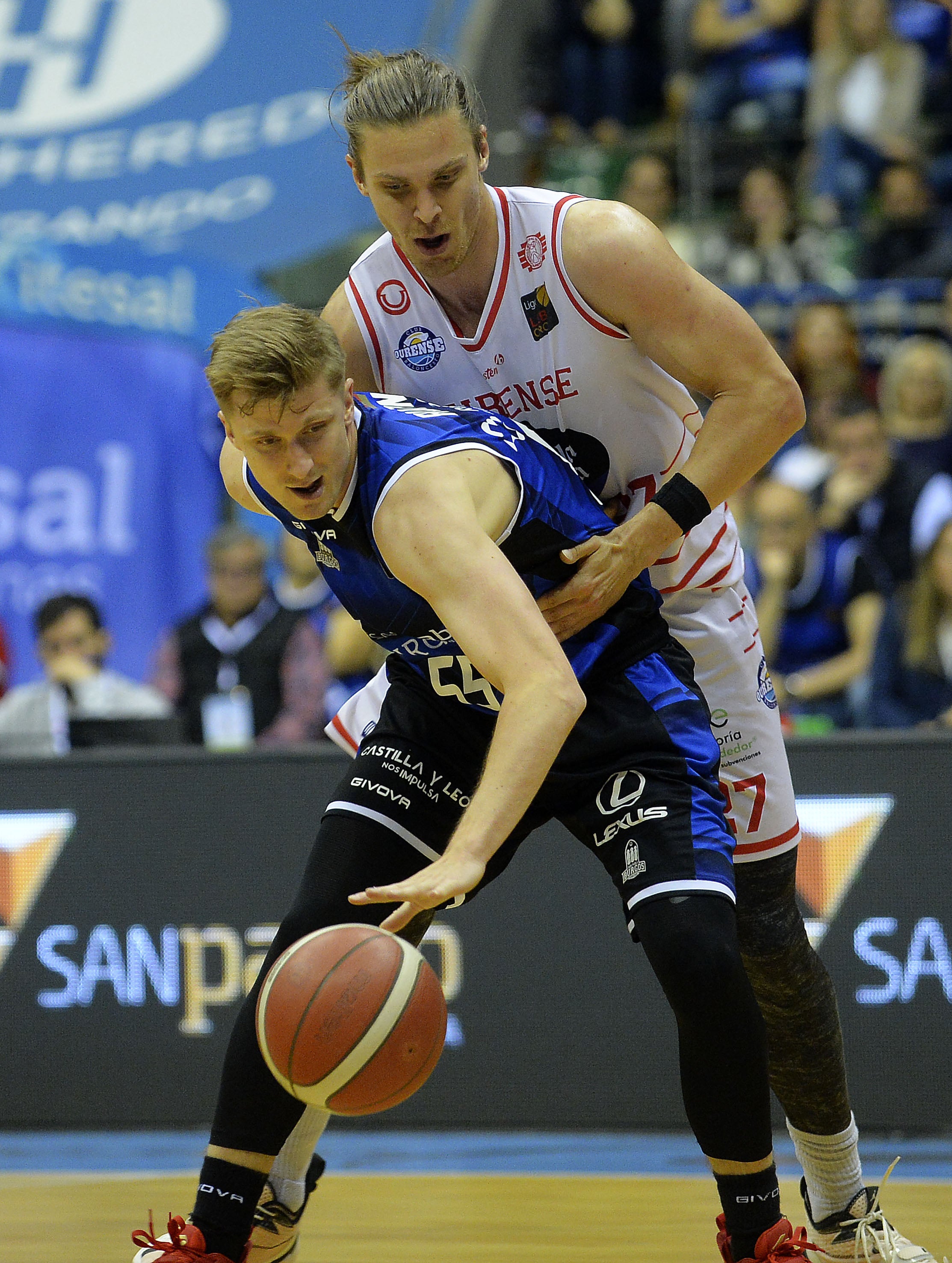 El San Pablo no da opciones al Club Ourense Baloncesto