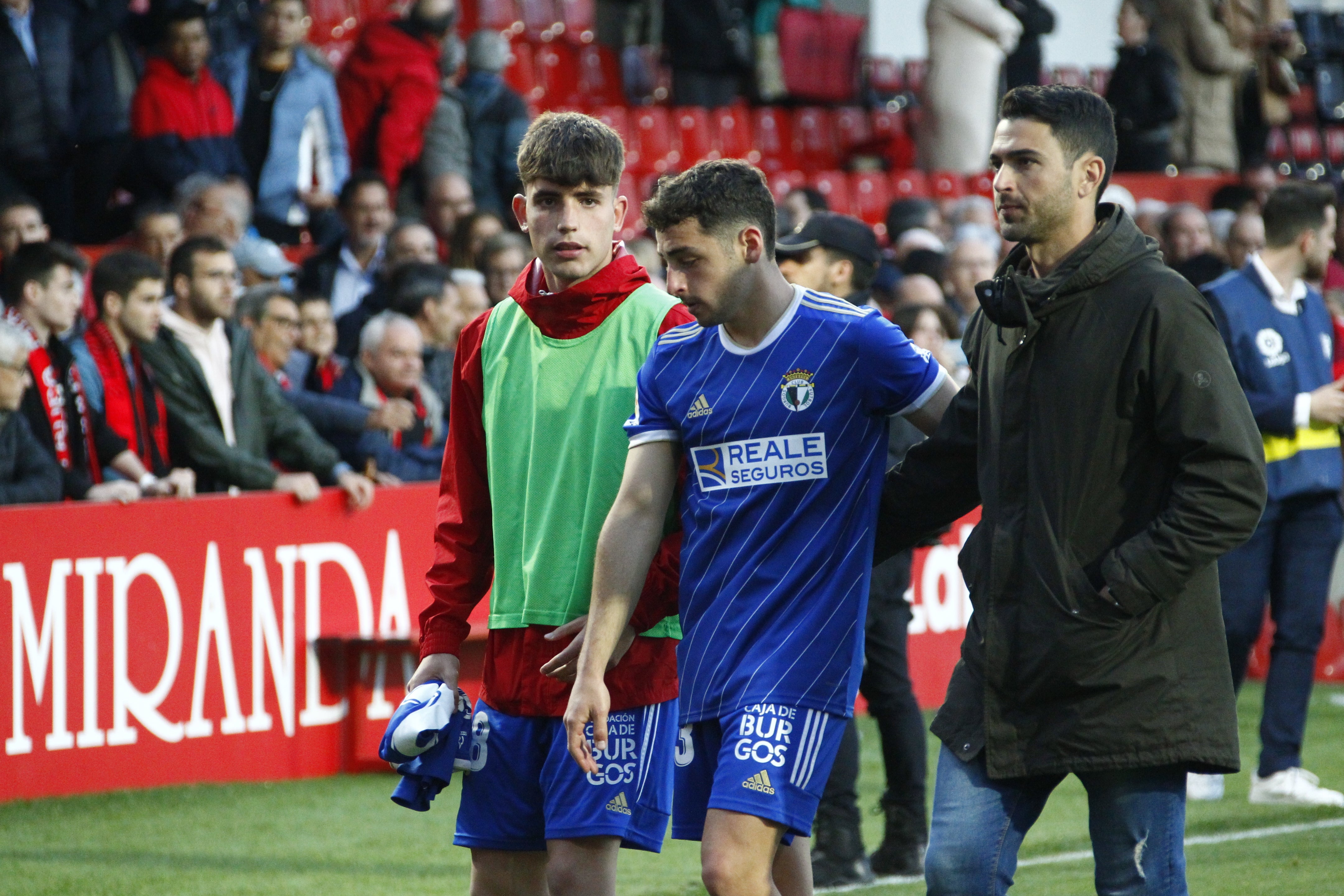 El CD Mirandés se lleva el derbi en Anduva