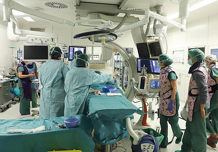 Buena parte del trabajo de los anestesistas se realiza en los quirófanos.