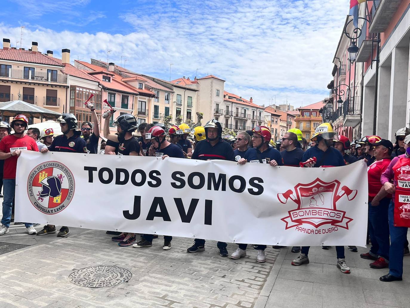 Los bomberos de Castilla y León se manifiestan en Aranda