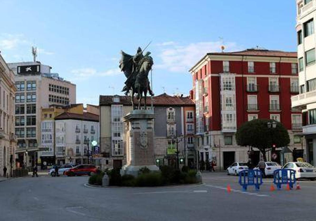 Imagen de archivo de la plaza del Cid cortada al tráfico en 2021.