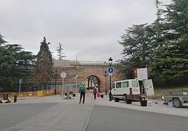 La plataforma única del Arco de San Martín es una de las soluciones de calmado de tráfico si se diseña correctamente.