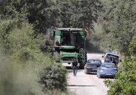 La Guardia Civil, en Corrales tras la detención del autor del secuestro.