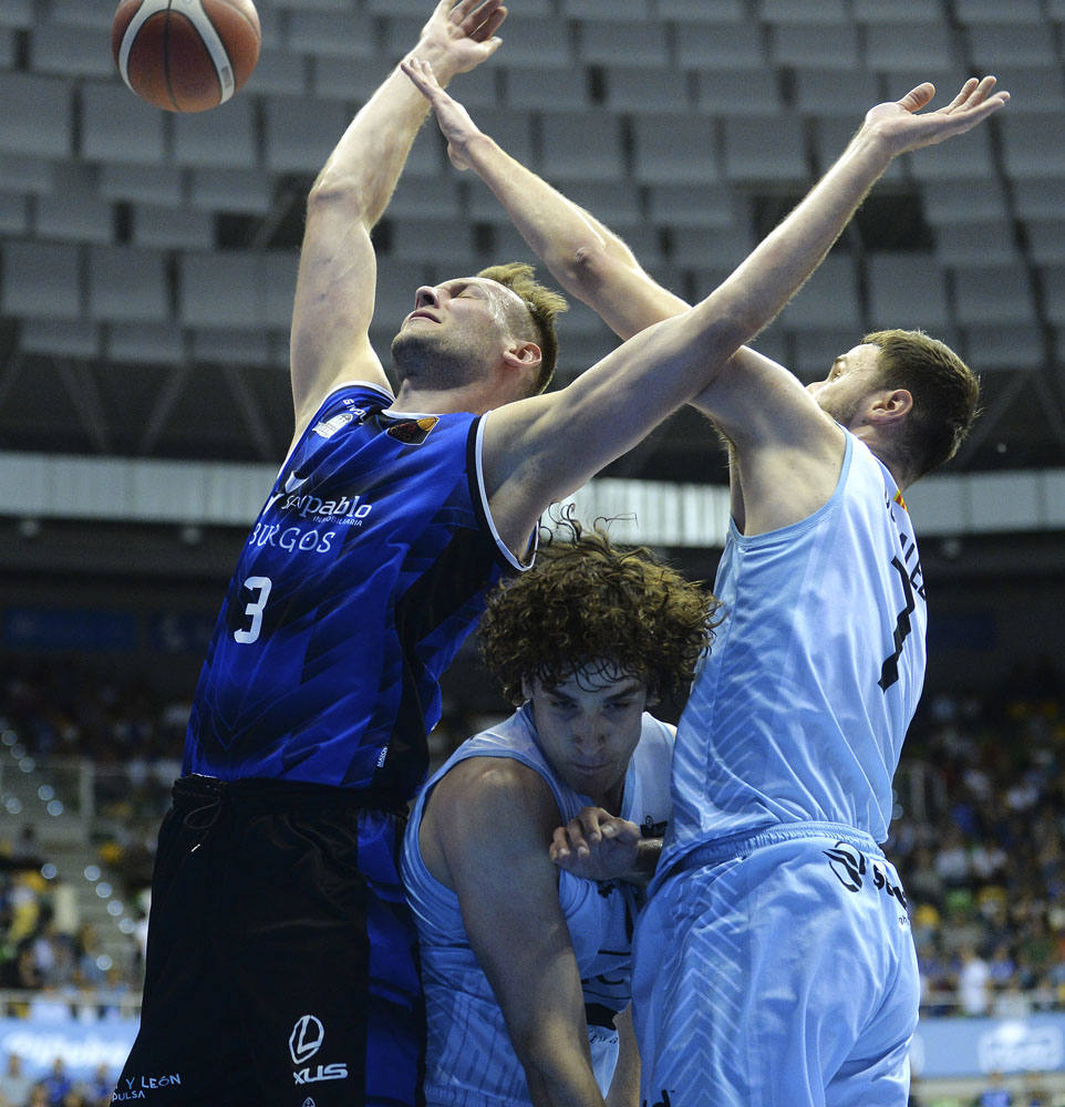 Victoria con premio doble del San Pablo Burgos ante el Lleida