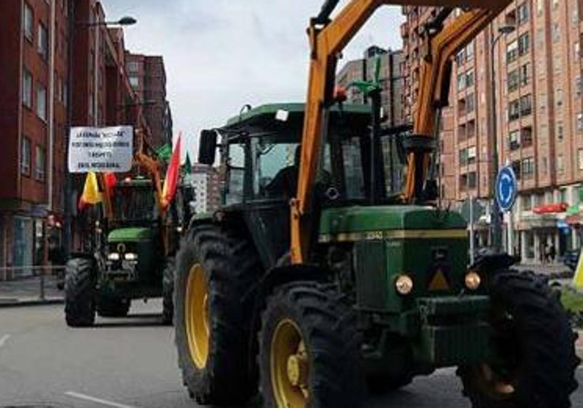 Protestas con tractores por las calles de Burgos.