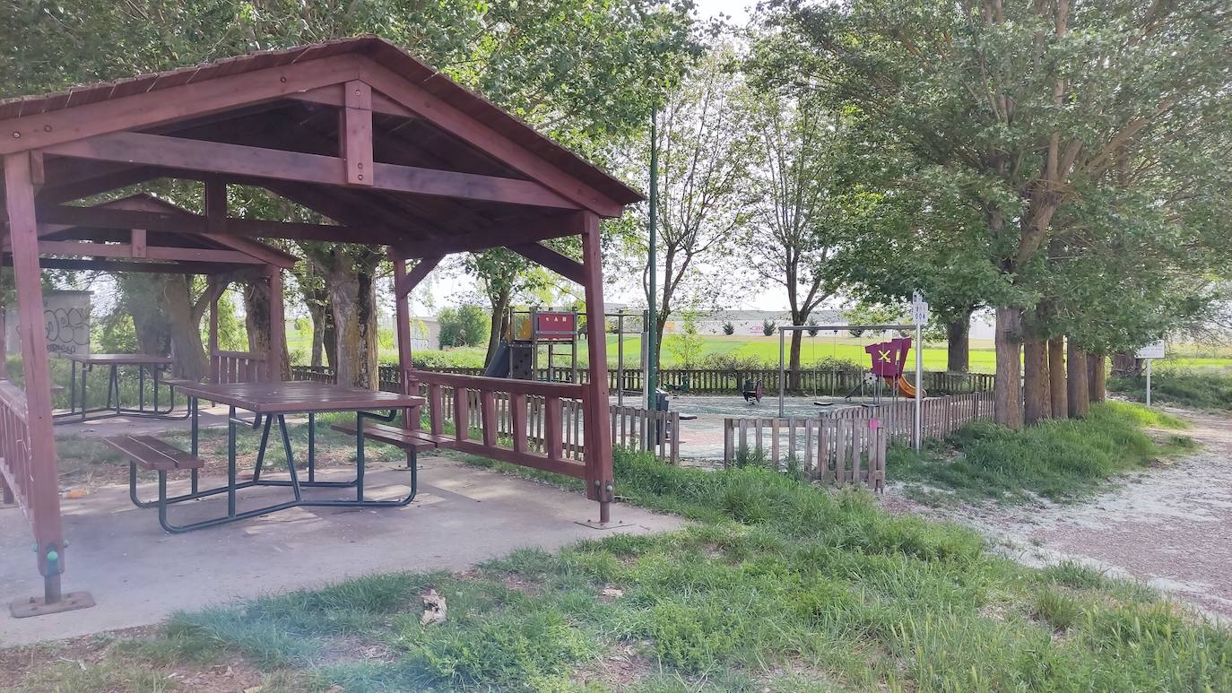 Parque infantil en Villatoro.