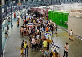 Exposición en el Sincrotrón ALBA, infraestructura científica de tercera generación situada en Cerdanyola del Vallès.