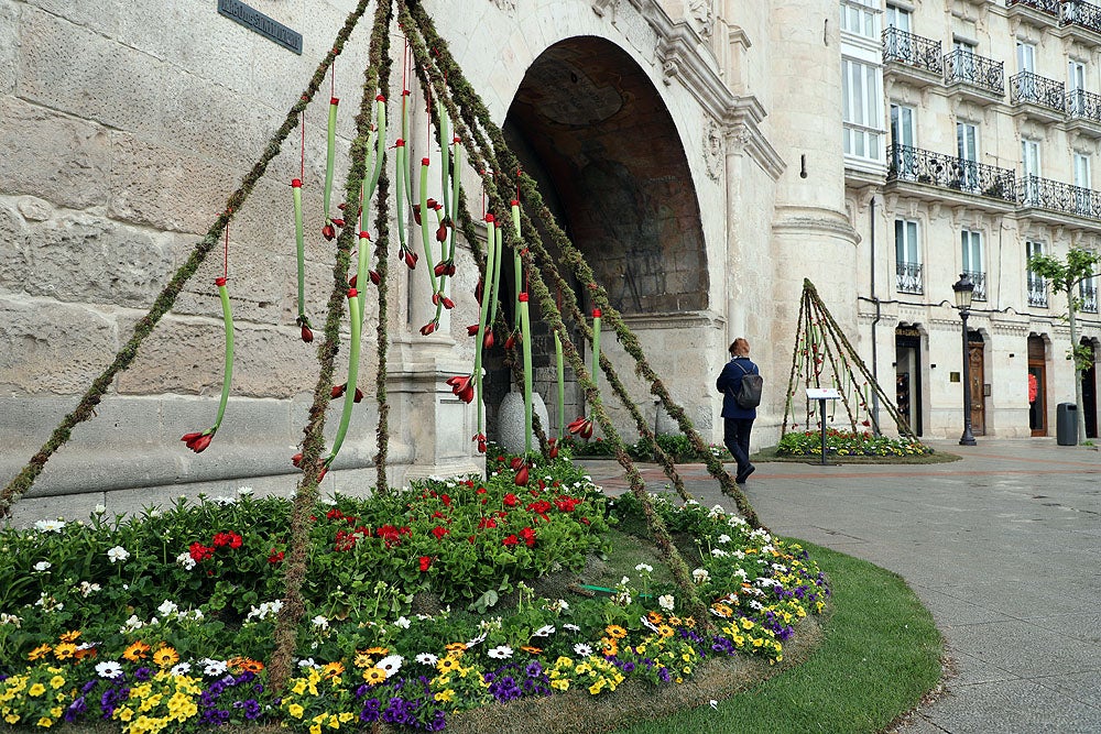 Monumentos florales de la Fiesta de las Flores de Burgos