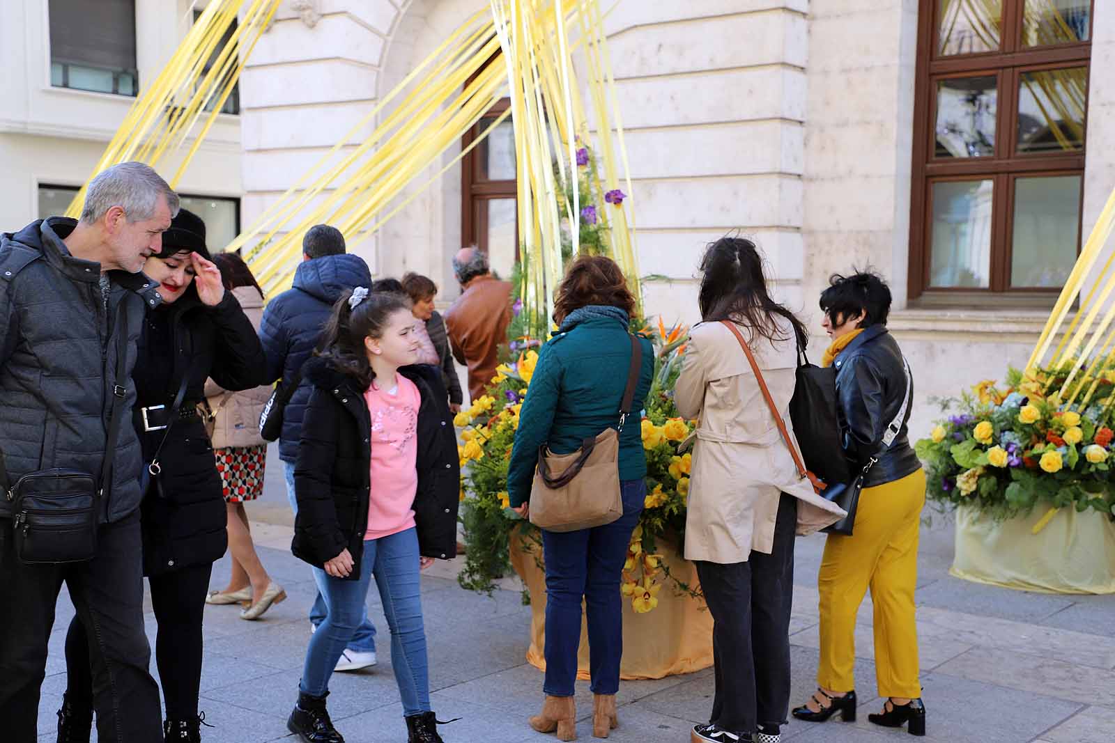 Burgos se llena de flores y gentío