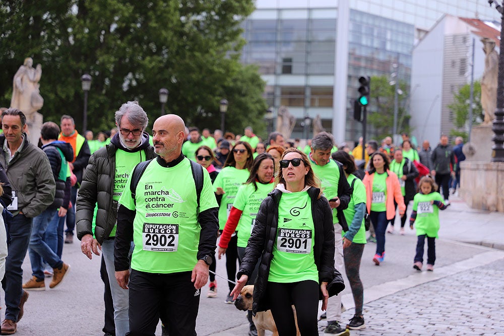 Más de 5.000 burgaleses marchan contra el cáncer