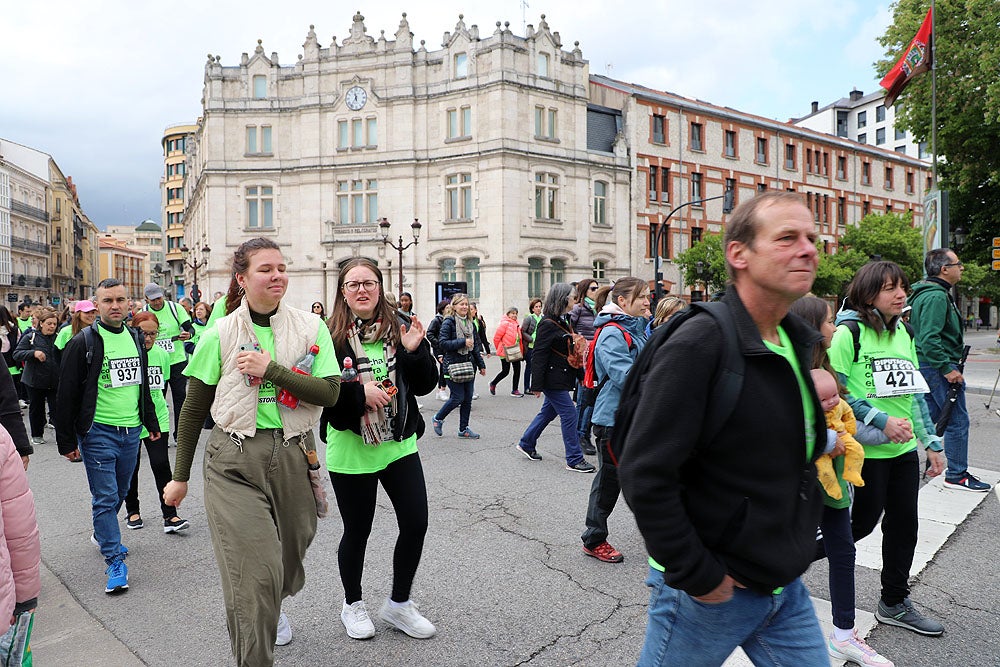 Más de 5.000 burgaleses marchan contra el cáncer