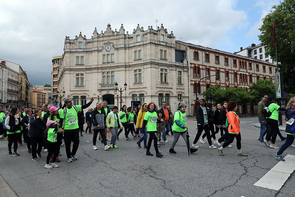 Más de 5.000 burgaleses marchan contra el cáncer