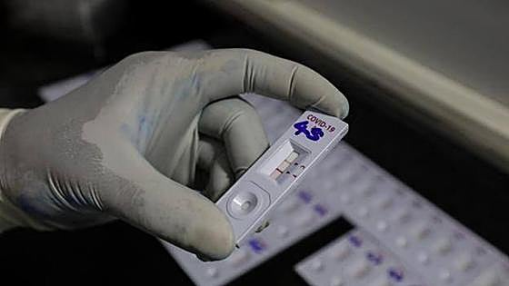 Tos, fiebre y conjuntivitis: síntomas del nuevo covid