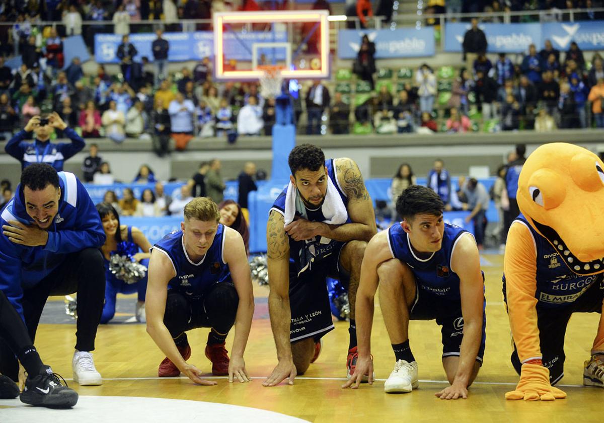 El San Pablo cerró la temporada regular venciendo en el Coliseum al Leyma Coruña.