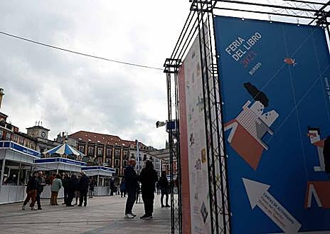 Imagen secundaria 1 - Inauguración de la 47 Feria del Libro de Burgos. 
