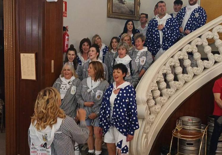 La Jarana y Venimos Cantando llevaron la música al Casino de Miranda.